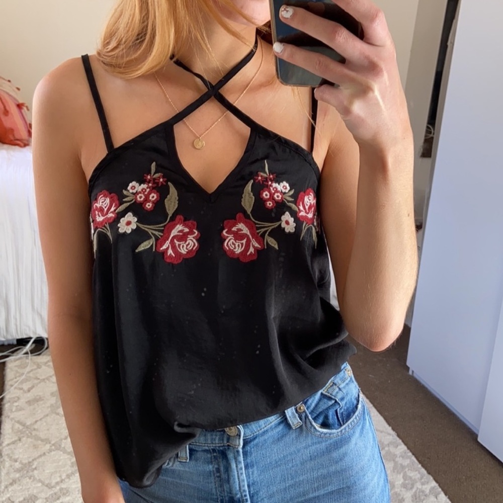 Hollister | choker halter neckline adjustable strap, floral embroidered tank top - Picture 5 of 12